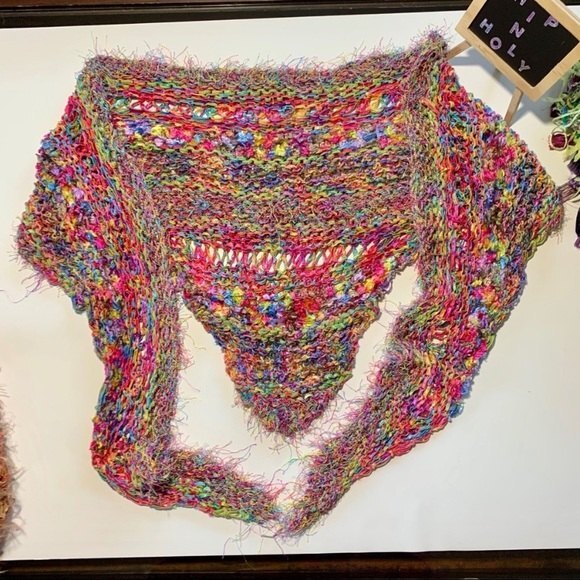 HANDMADE KNIT WRAPS AND SCARVES NOT SO MYSTERY BOX - Picture 6 of 10